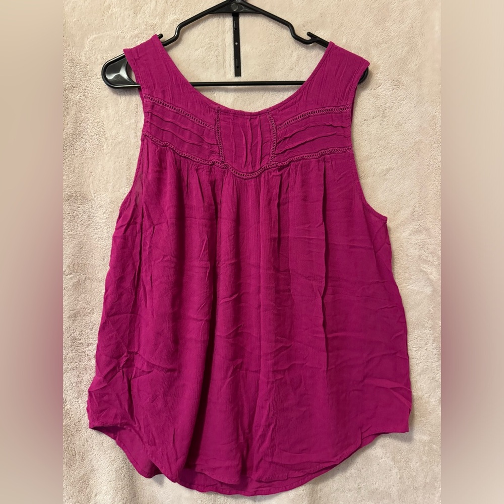 St John’s Bay Women’s tank top SZ XL